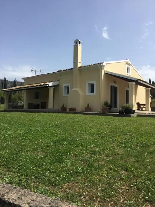Villa Alexakis Doukádes Exteriör bild