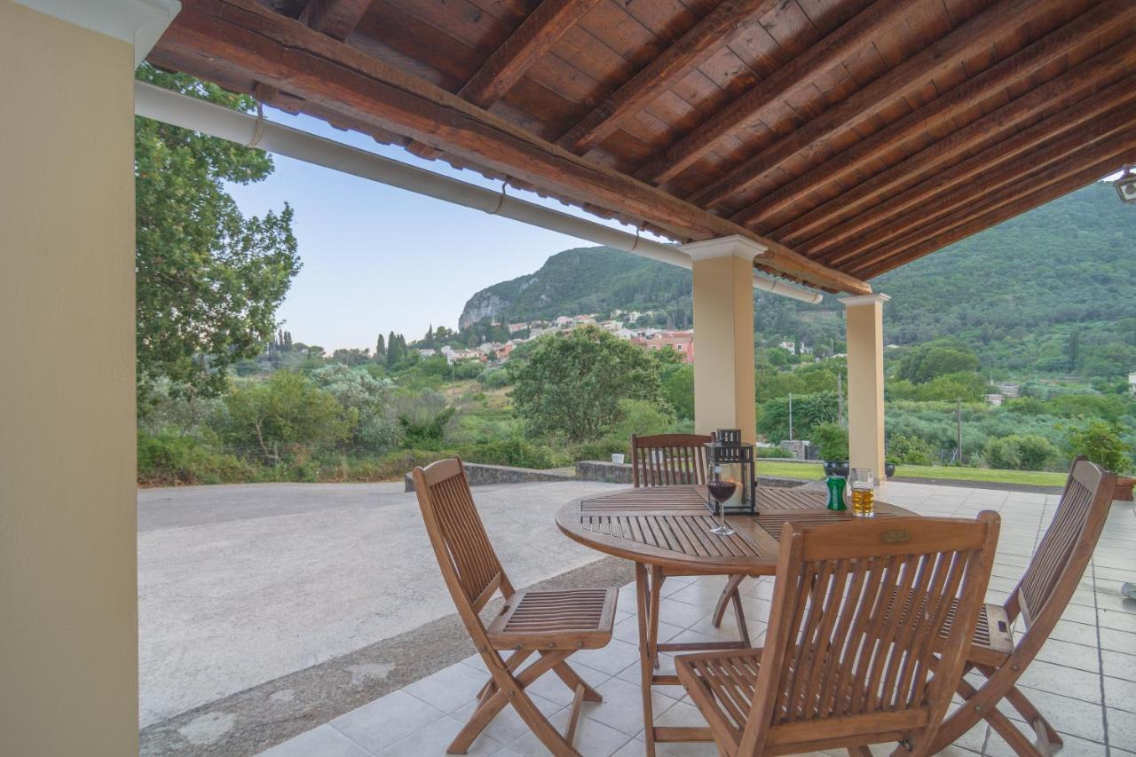 Villa Alexakis Doukádes Exteriör bild