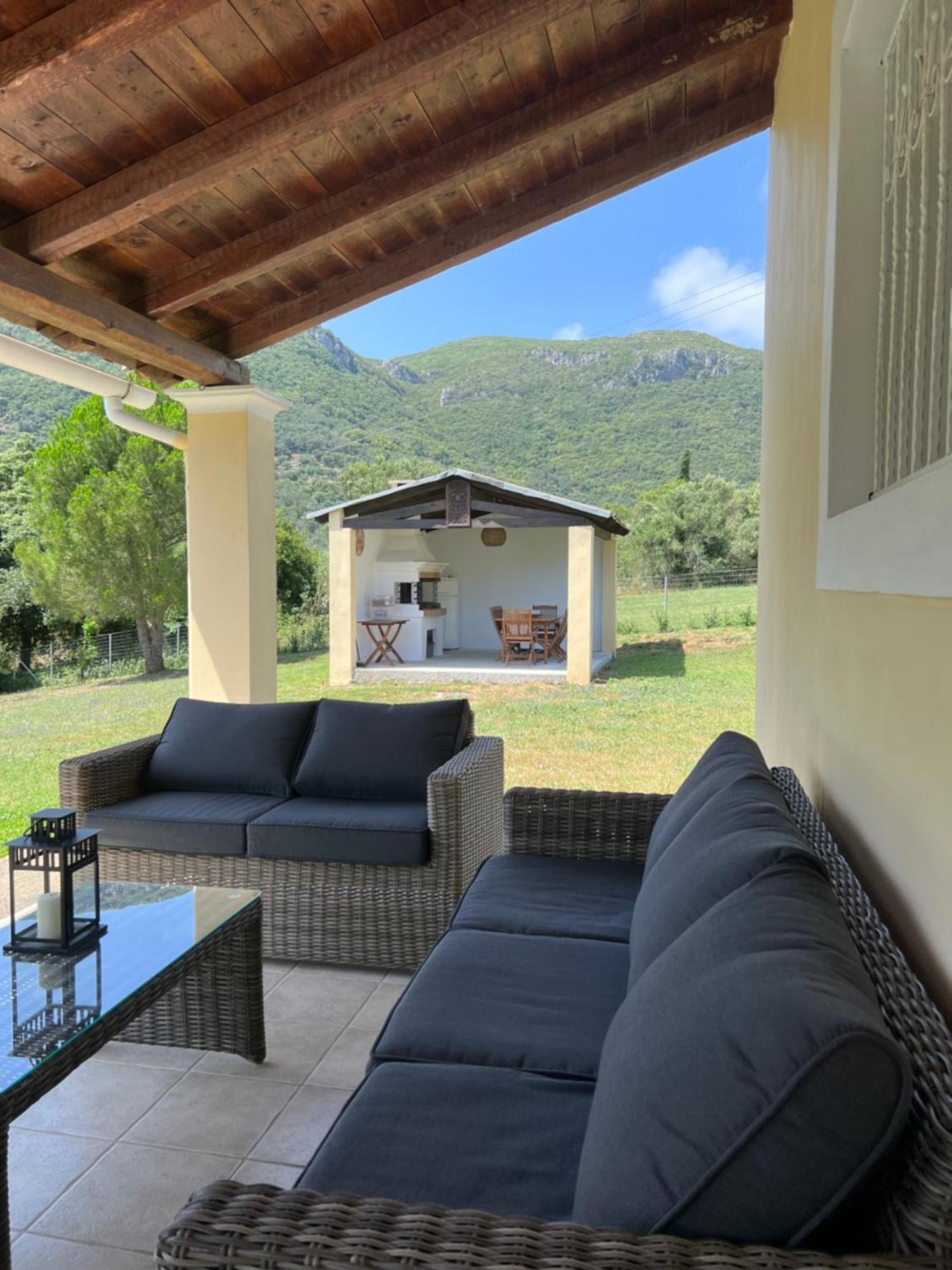 Villa Alexakis Doukádes Exteriör bild